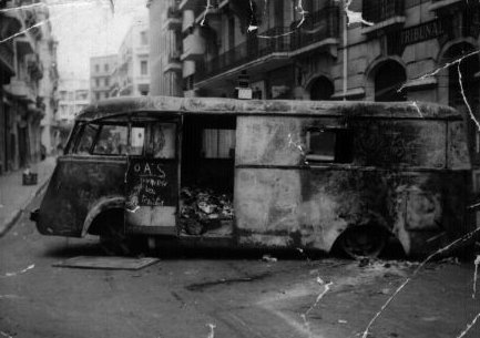 Car dtruit  Oran en 1962